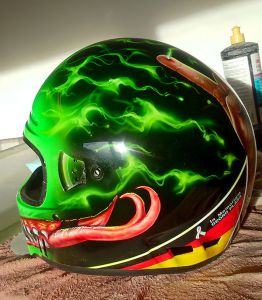 Motorrad-Helm